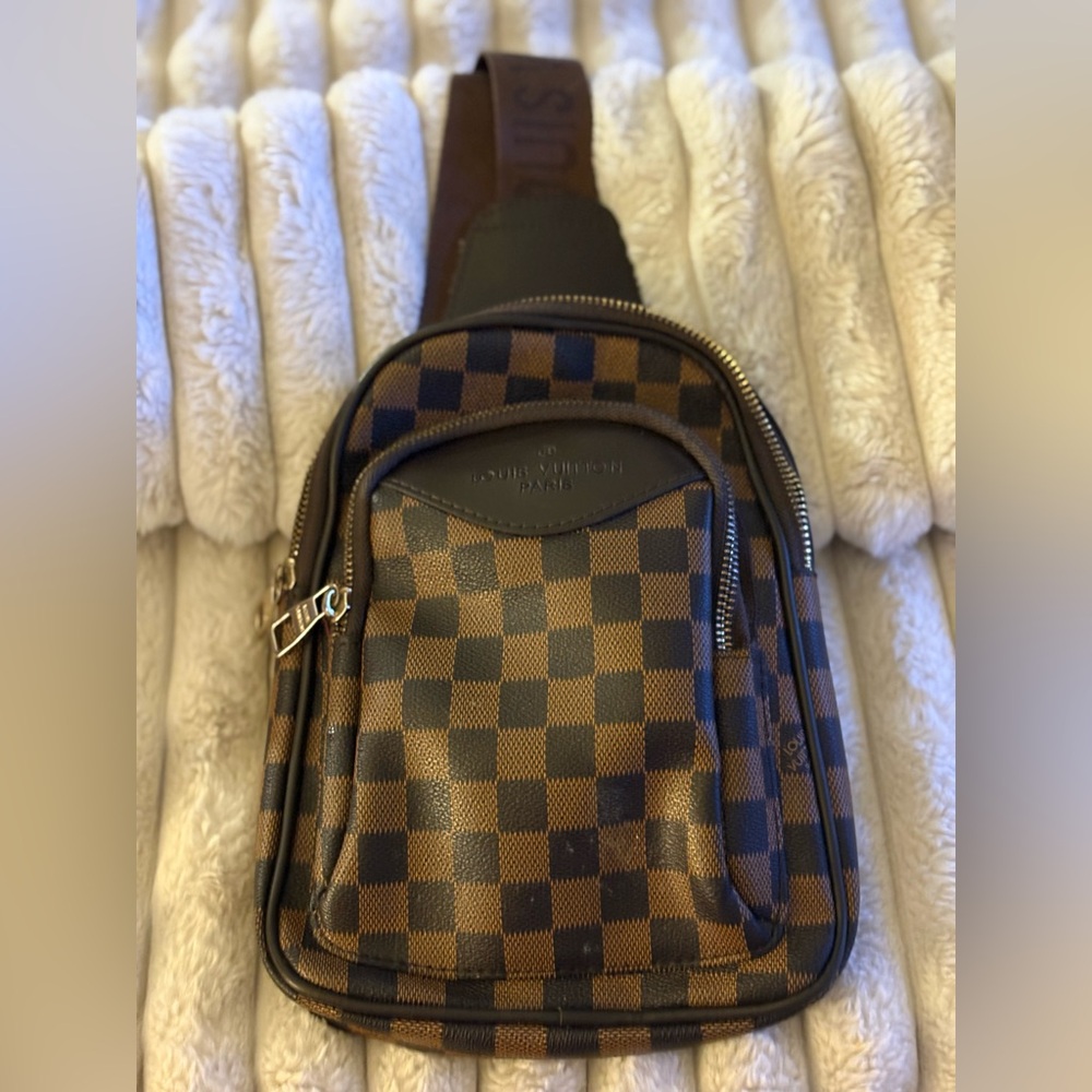 Louis Vuitton Paris 1st Man’s Purse in a Luxury Checkered Brown Style!
